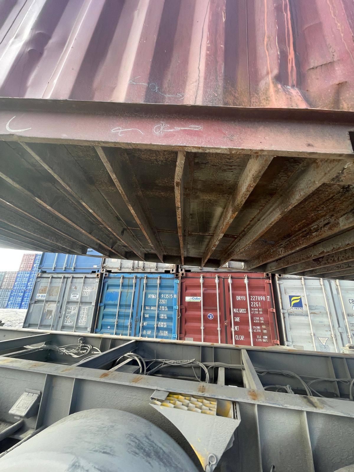 Морской контейнер TGHU0390122